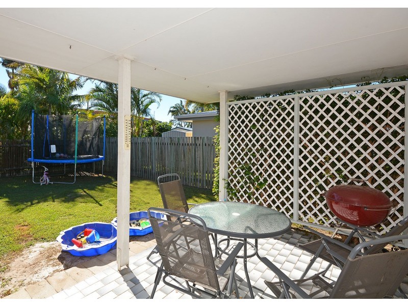 2 Kululu Crescent, Scarness QLD 4655