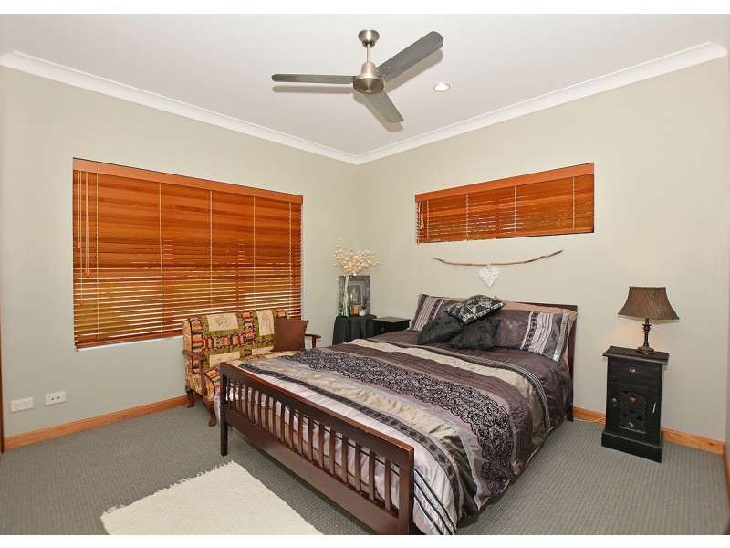 8 Rockyglen Court, Craignish QLD 4655