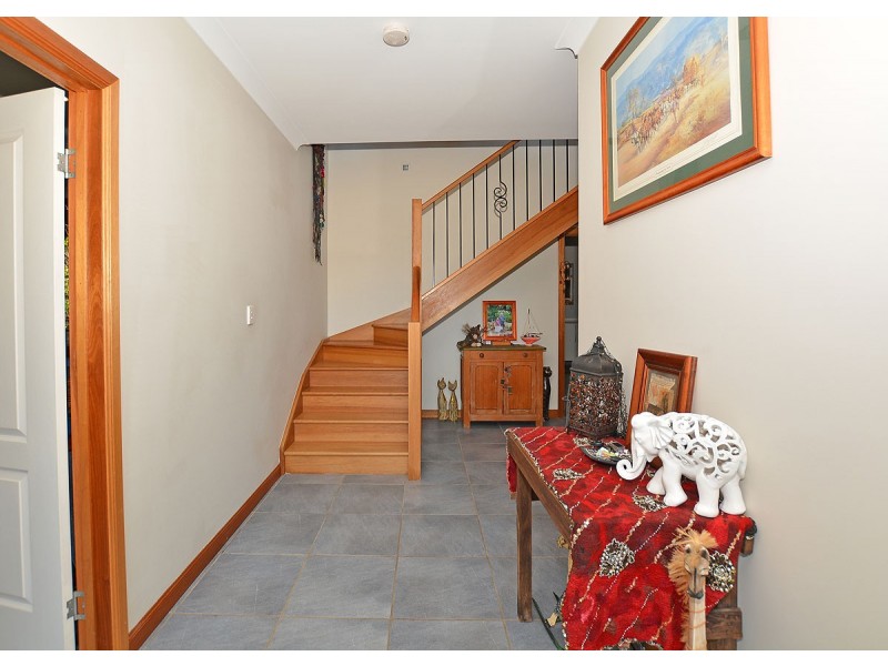 8 Rockyglen Court, Craignish QLD 4655