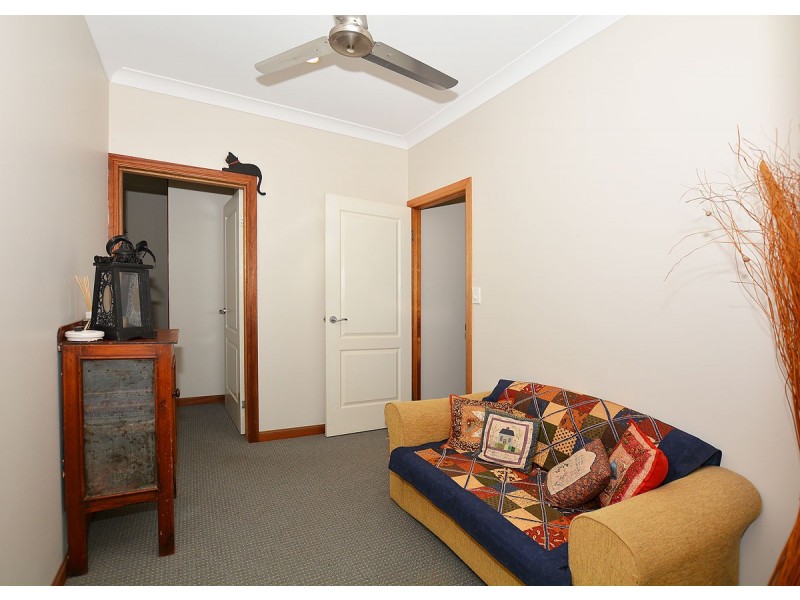 8 Rockyglen Court, Craignish QLD 4655