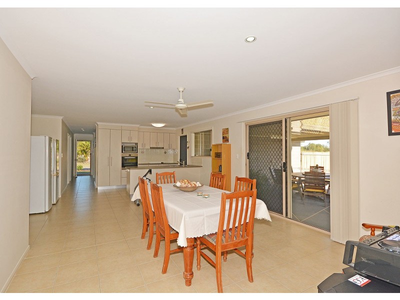 27 Spinnaker Drive, Point Vernon QLD 4655