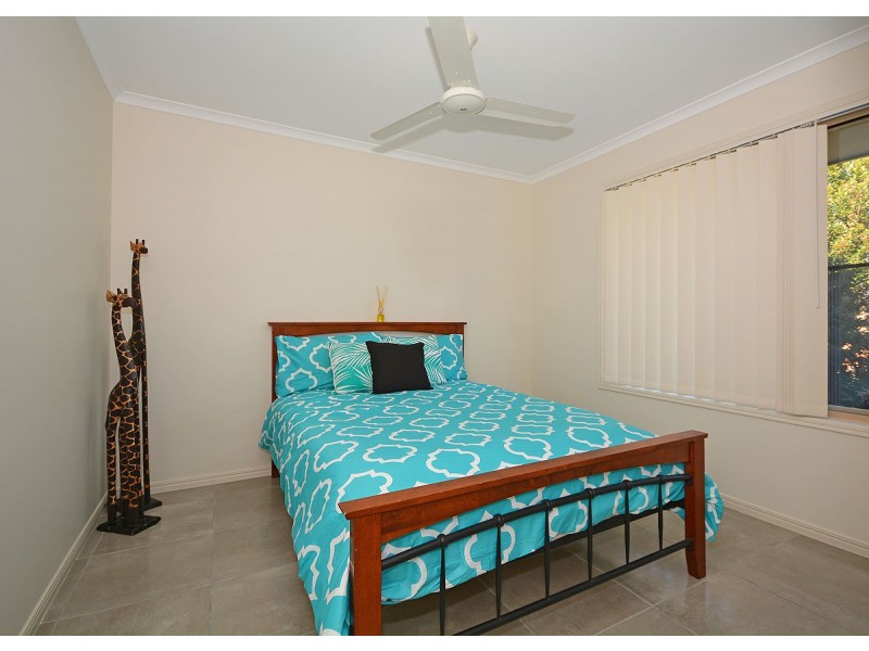 27 Spinnaker Drive, Point Vernon QLD 4655