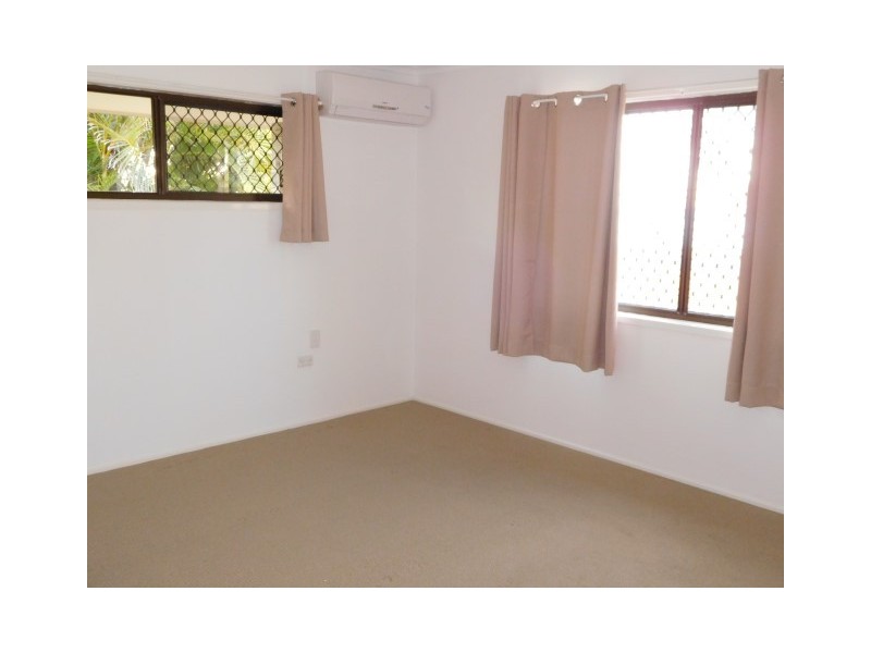 64 Esplanade, Point Vernon QLD 4655