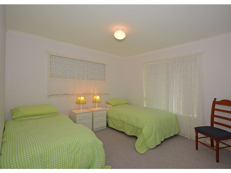 180 Truro Street, Urangan QLD 4655