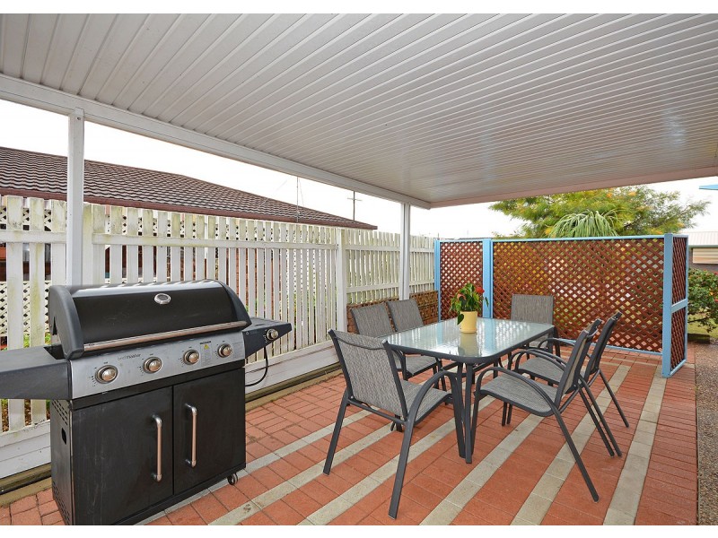 180 Truro Street, Urangan QLD 4655