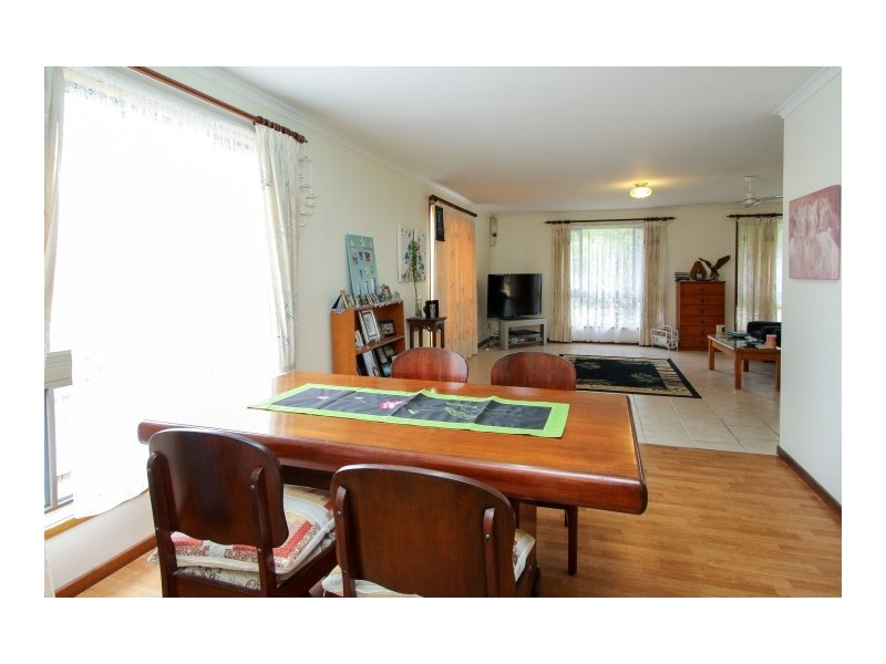 81 Hammond Street, Urangan QLD 4655