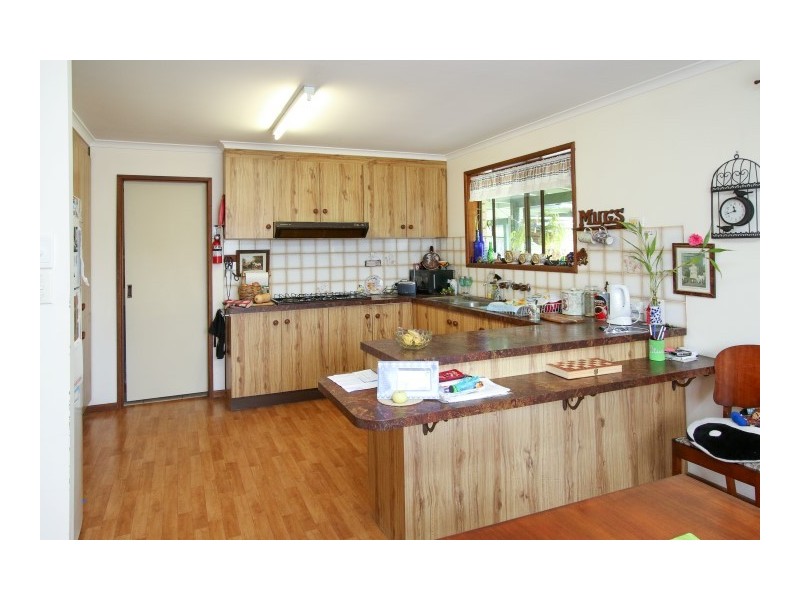 81 Hammond Street, Urangan QLD 4655