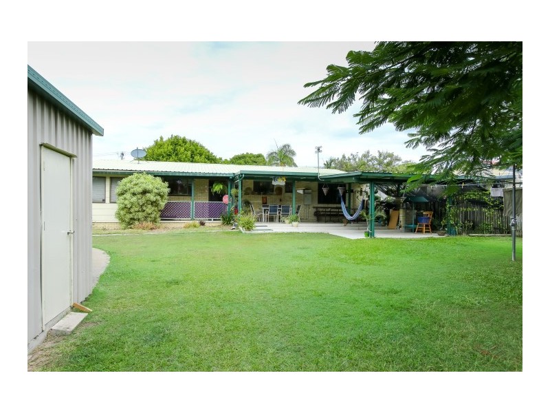 81 Hammond Street, Urangan QLD 4655