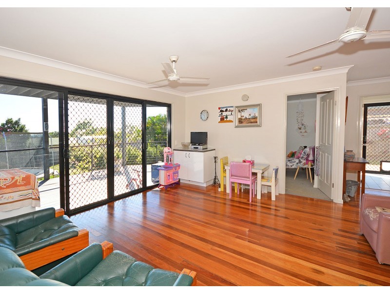 91 Christensen Street, Urraween QLD 4655