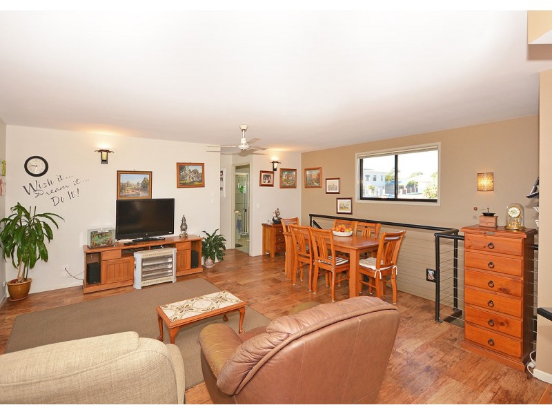 91 Christensen Street, Urraween QLD 4655