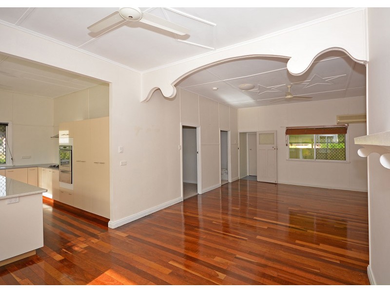 31-33 Urangan Street, Torquay QLD 4655