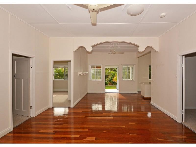 31-33 Urangan Street, Torquay QLD 4655