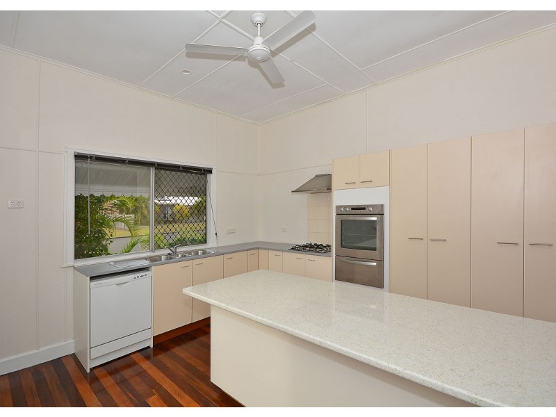 31-33 Urangan Street, Torquay QLD 4655