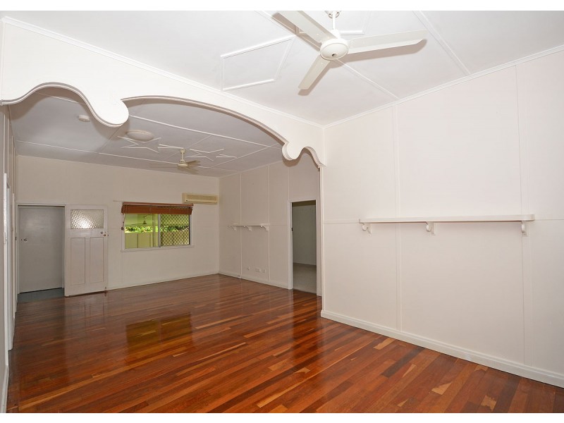 31-33 Urangan Street, Torquay QLD 4655
