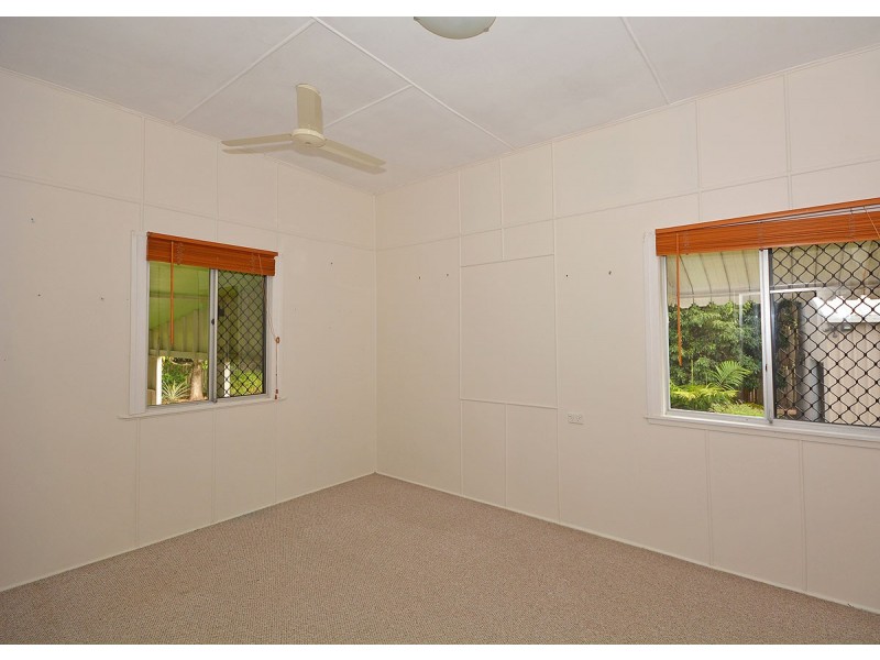 31-33 Urangan Street, Torquay QLD 4655