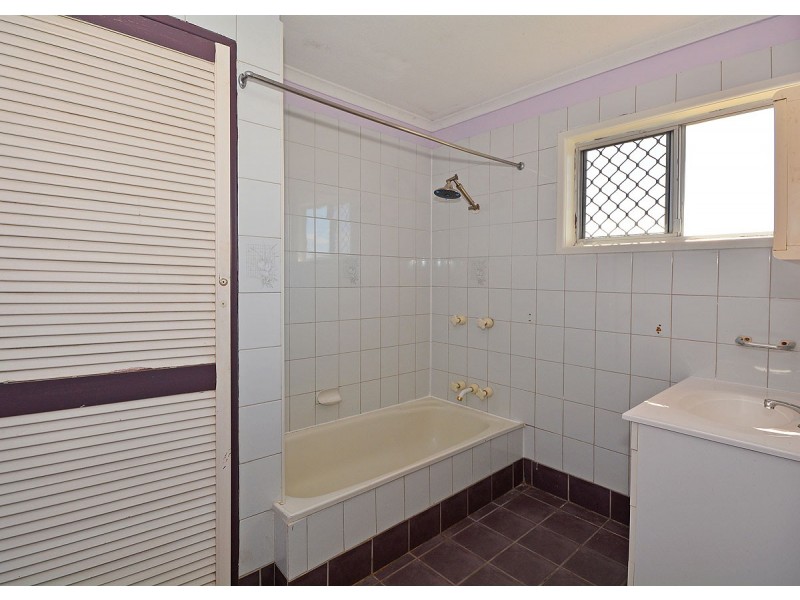 18 Eden Way, Point Vernon QLD 4655