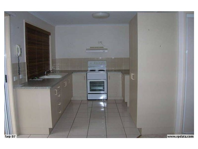 2/72 Winchelsea Street, Pialba QLD 4655