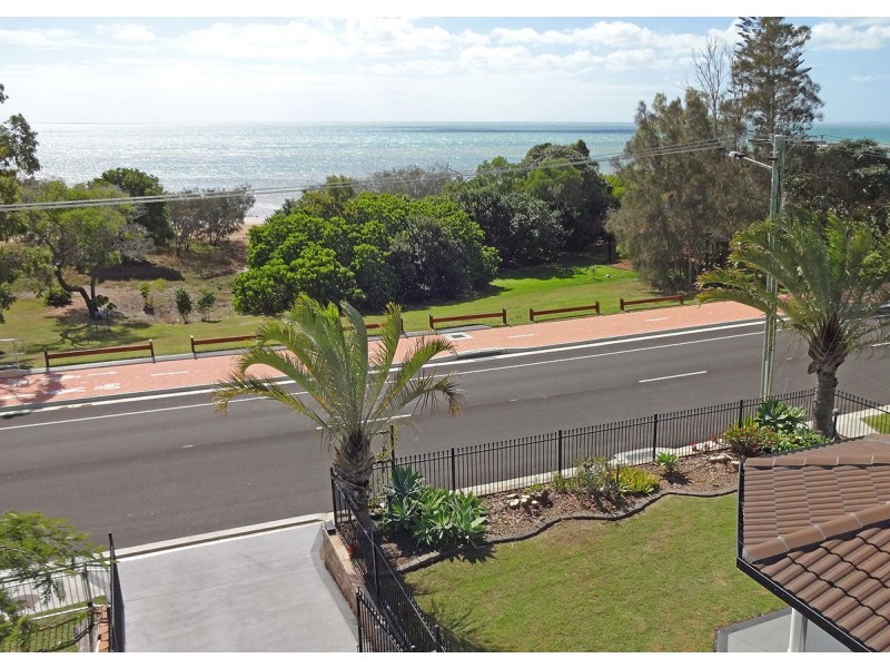 74 Esplanade, Point Vernon QLD 4655
