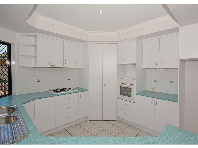 74 Esplanade, Point Vernon QLD 4655