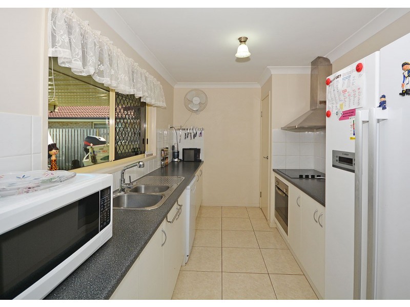 6 Isis Court, Eli Waters QLD 4655