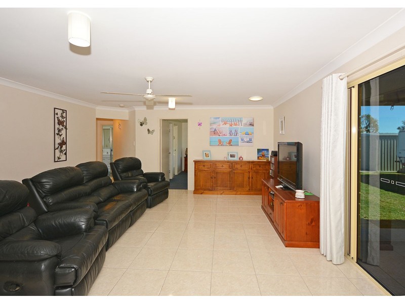 6 Isis Court, Eli Waters QLD 4655