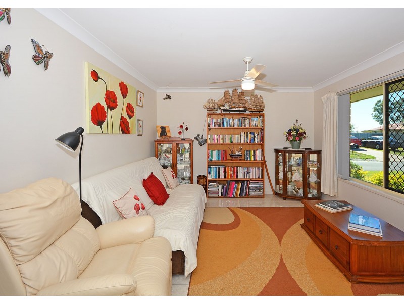 6 Isis Court, Eli Waters QLD 4655