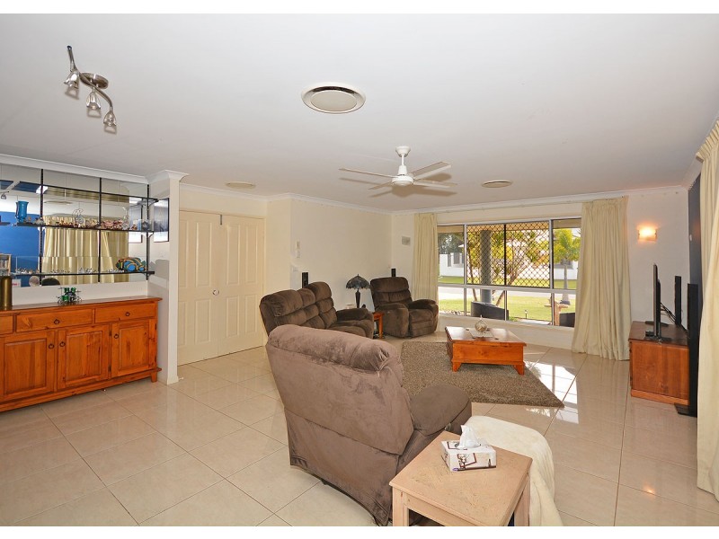 43 Traviston Way, Burrum Heads QLD 4659