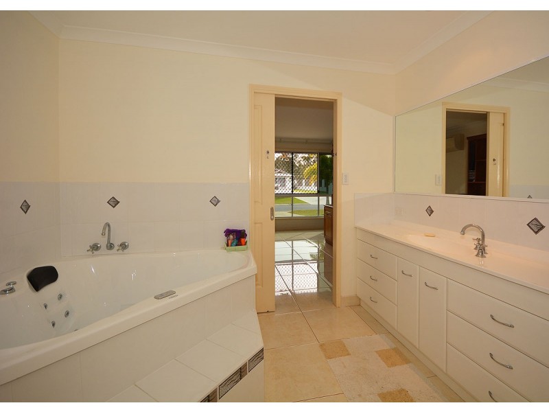 43 Traviston Way, Burrum Heads QLD 4659