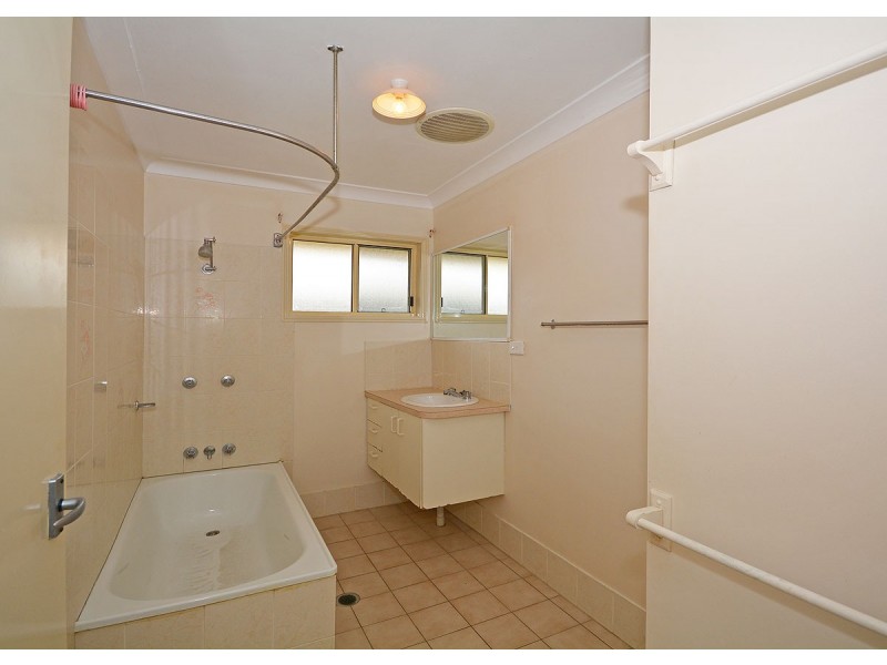 10 Gatakers Lane, Point Vernon QLD 4655