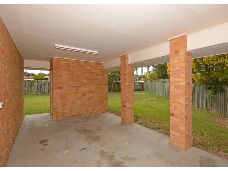 10 Gatakers Lane, Point Vernon QLD 4655