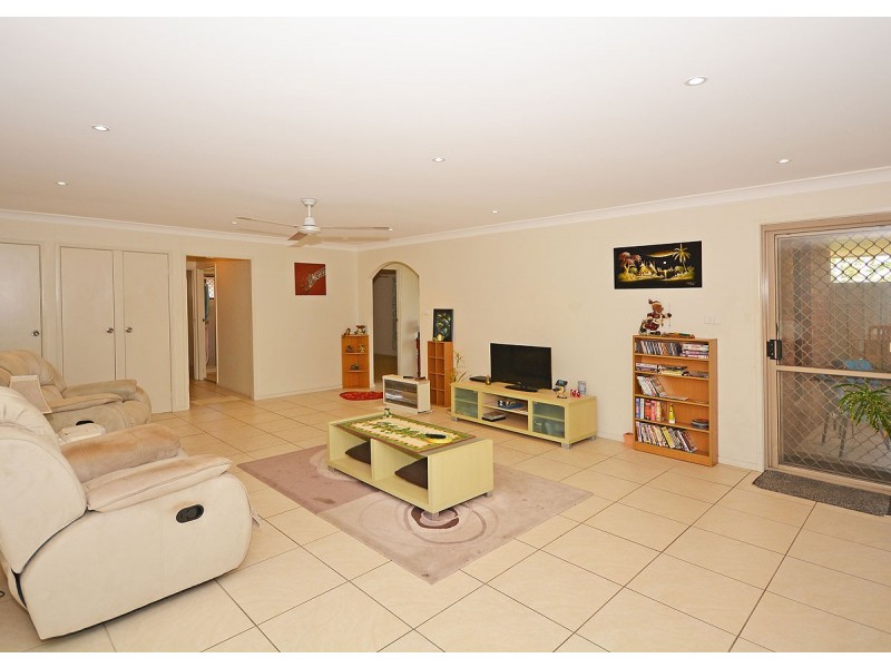 30 Bunker Avenue, Urraween QLD 4655