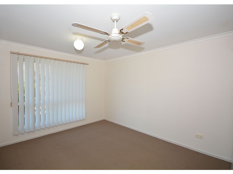 5 Rosella Way, Eli Waters QLD 4655