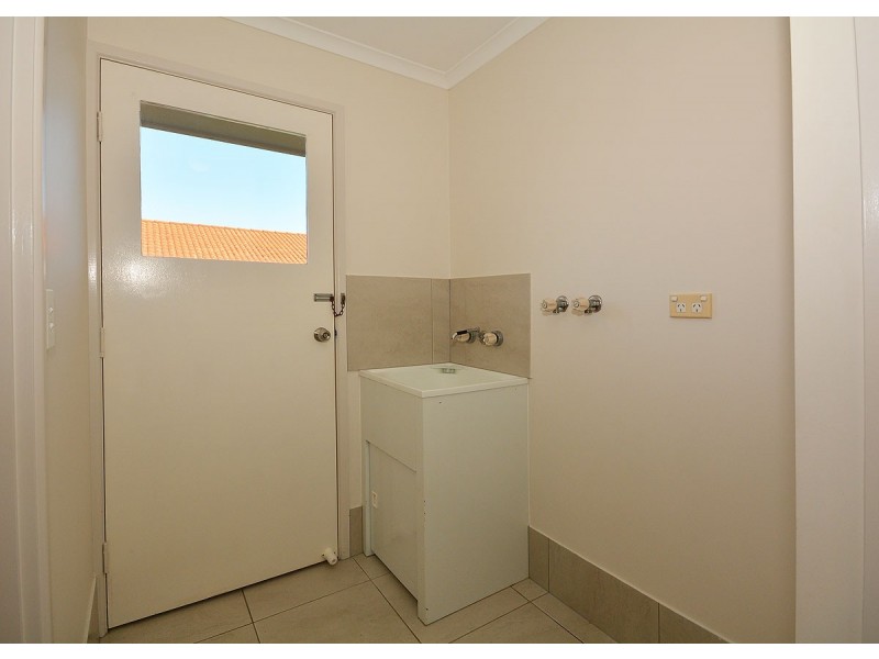 5 Rosella Way, Eli Waters QLD 4655