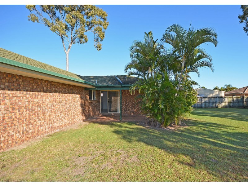 5 Rosella Way, Eli Waters QLD 4655