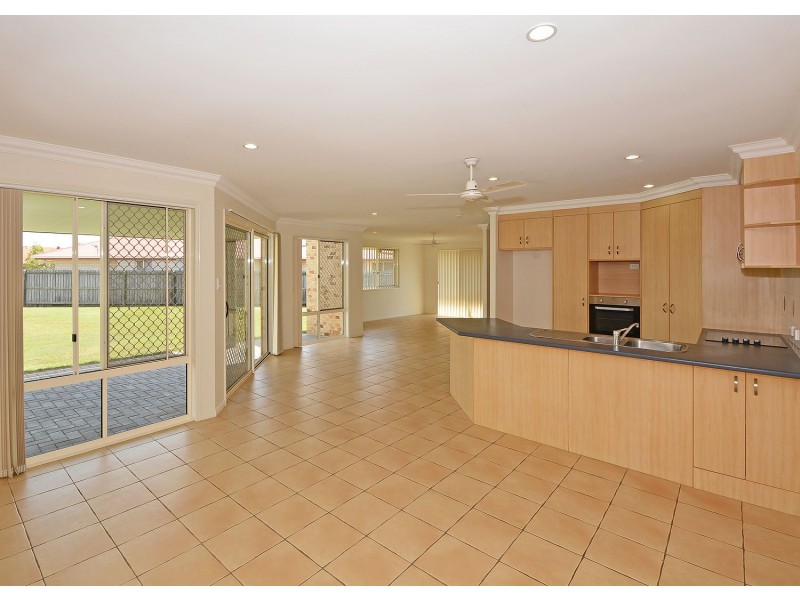 17 Surrey Court, Kawungan QLD 4655