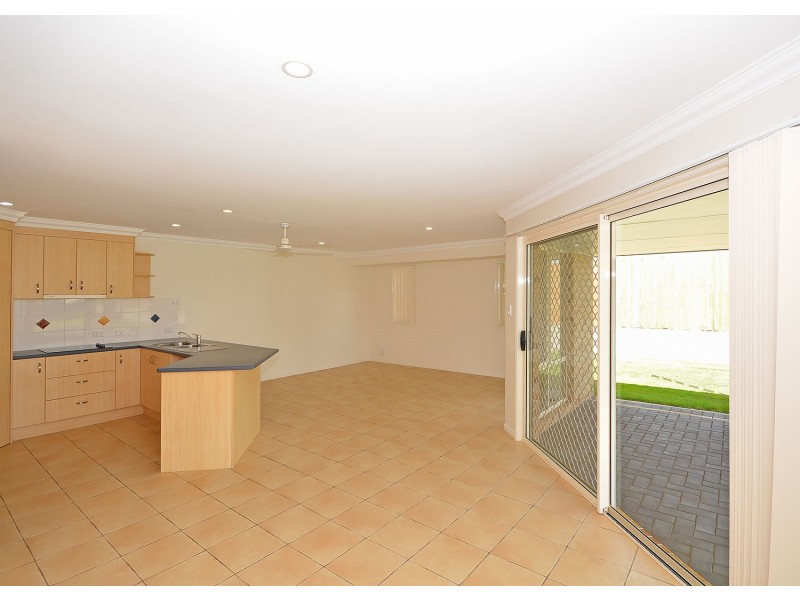 17 Surrey Court, Kawungan QLD 4655