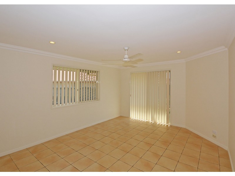 17 Surrey Court, Kawungan QLD 4655