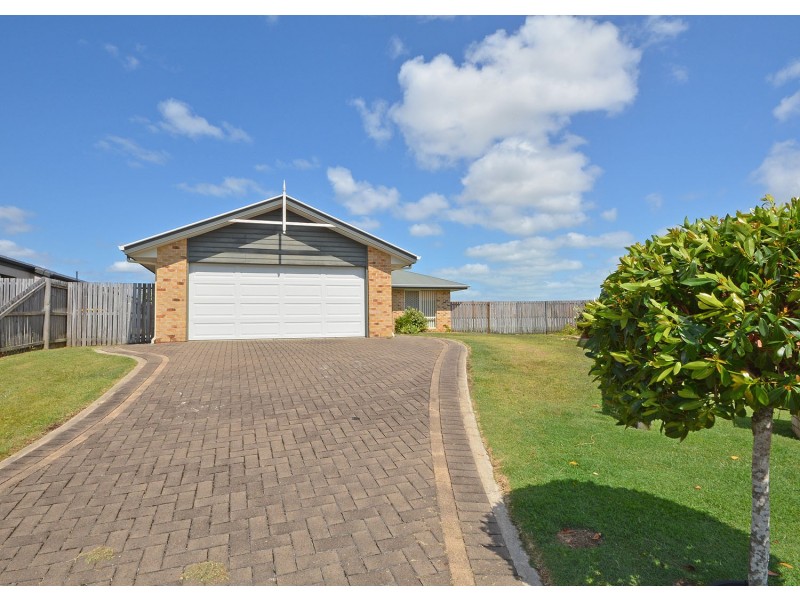 17 Surrey Court, Kawungan QLD 4655