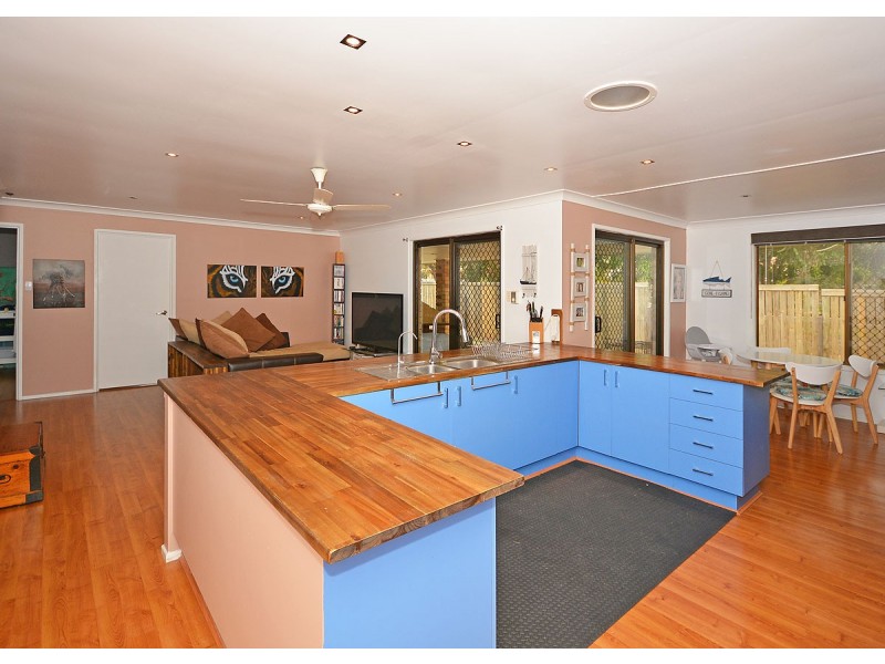 239 Torquay Terrace, Torquay QLD 4655