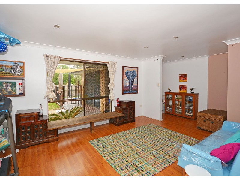 239 Torquay Terrace, Torquay QLD 4655