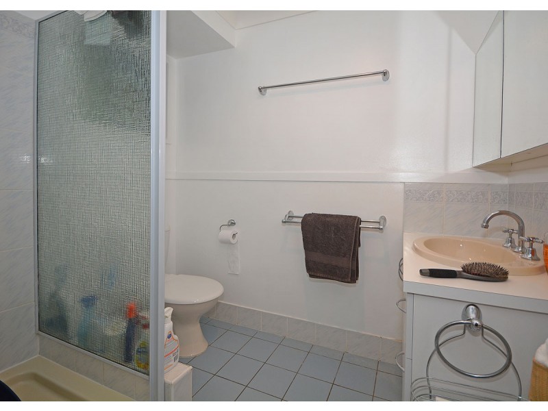 239 Torquay Terrace, Torquay QLD 4655
