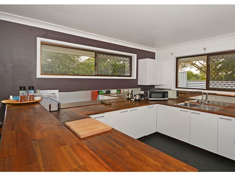 239 Torquay Terrace, Torquay QLD 4655