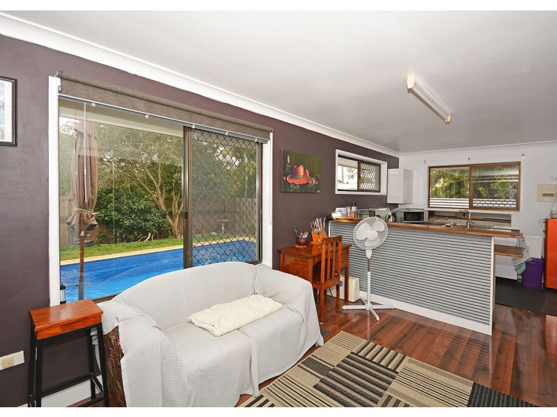 239 Torquay Terrace, Torquay QLD 4655