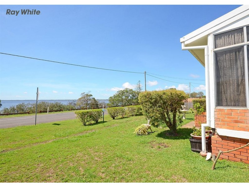 95 Esplanade, Point Vernon QLD 4655