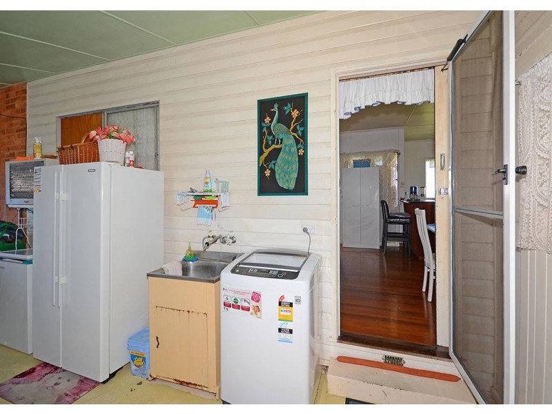 95 Esplanade, Point Vernon QLD 4655