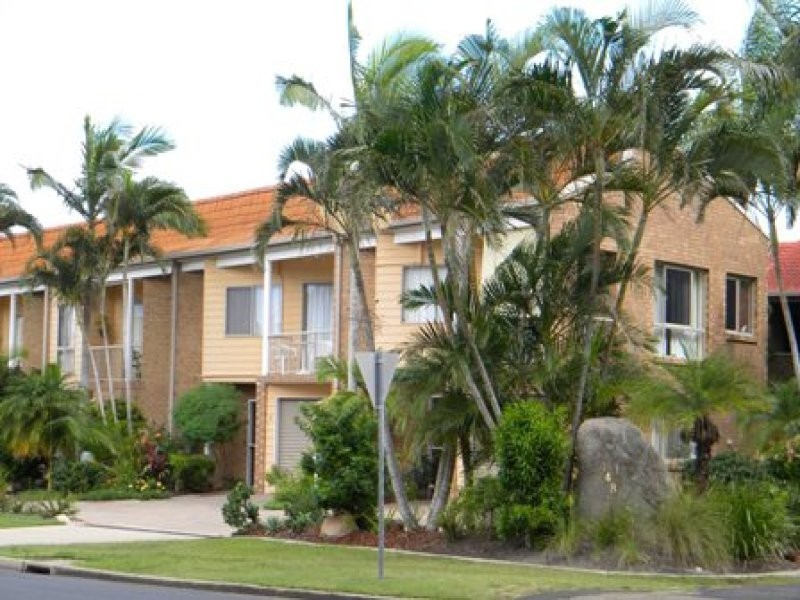 448 Esplanade, Torquay QLD 4655