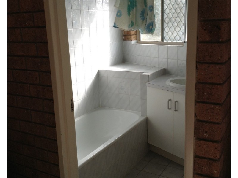 448 Esplanade, Torquay QLD 4655