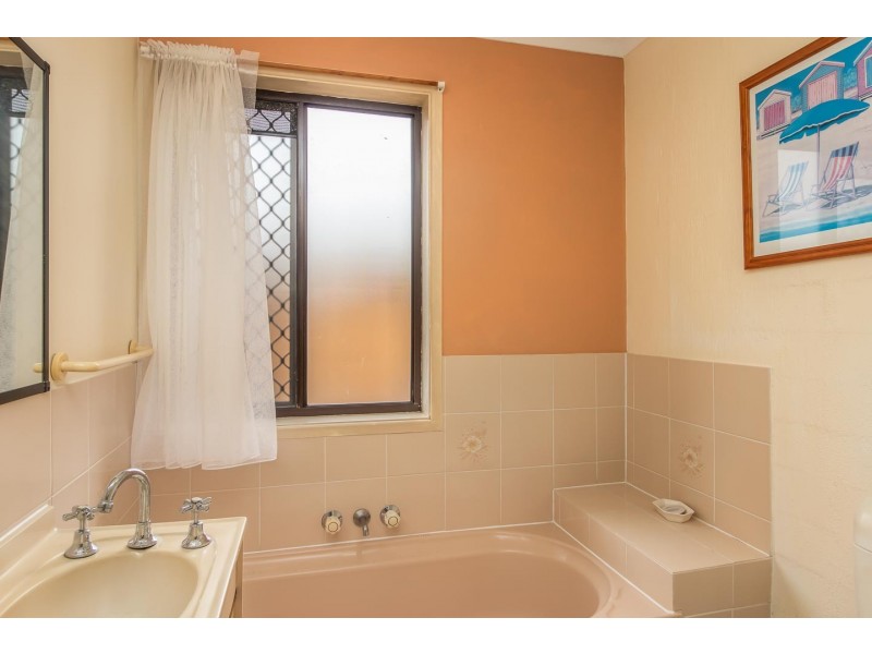 436 Esplanade, Torquay QLD 4655