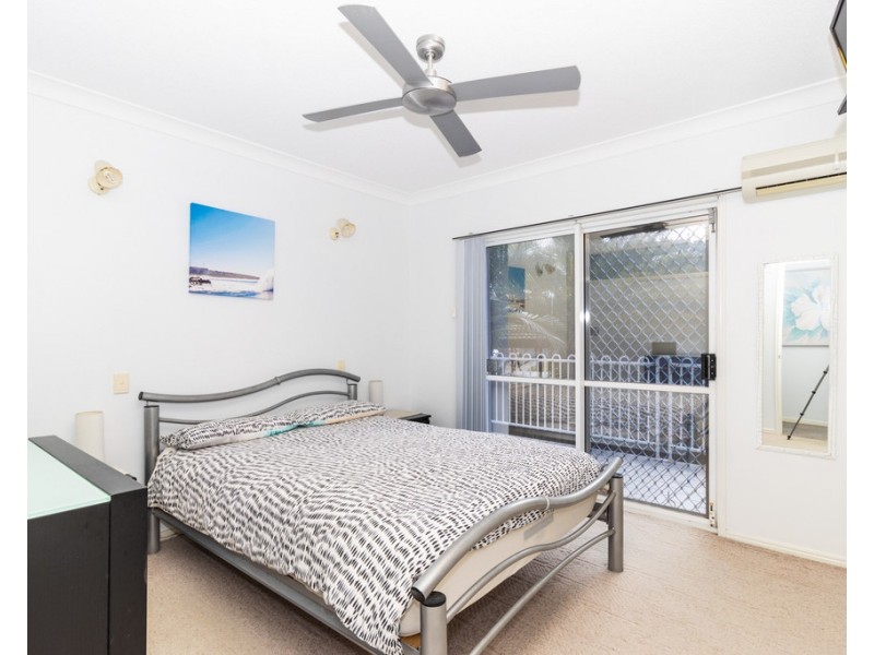 438 Esplanade, Torquay QLD 4655