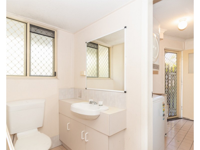 457 Esplanade, Torquay QLD 4655